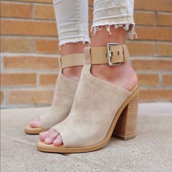 Marc Fisher Vashi Ankle Strap Suede Chunky Heels - Picture 1 of 15